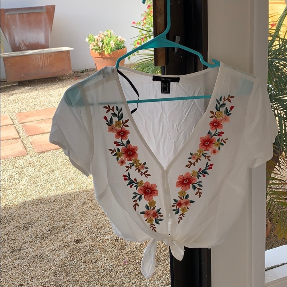 NWOT Forever 21 Floral Top
